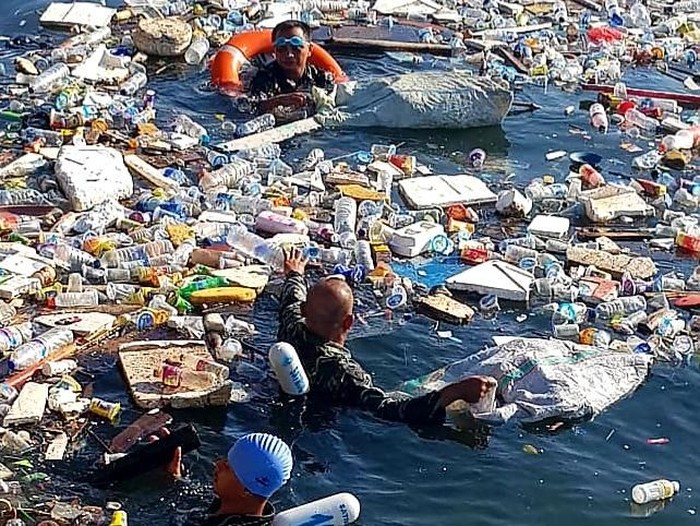 dampak plastik bagi lingkungan