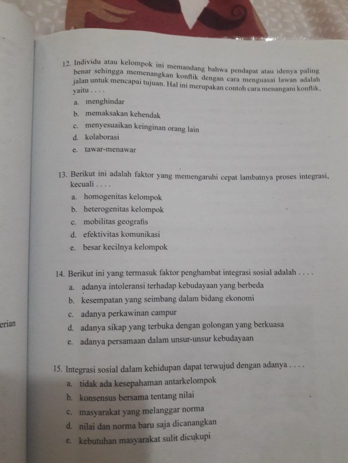 contoh soal pkn kelas 11 terbaru