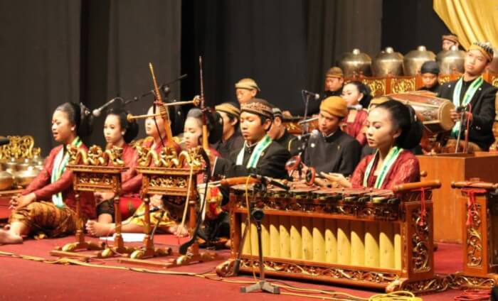 contoh kliping alat musik tradisional