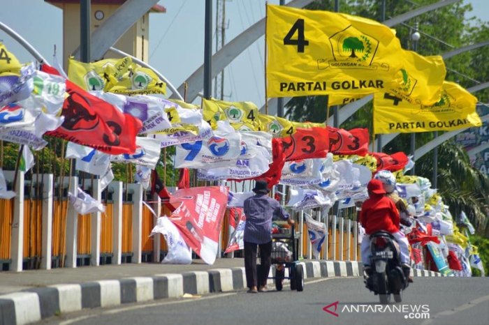 pencabutan pembatasan partai politik terbaru