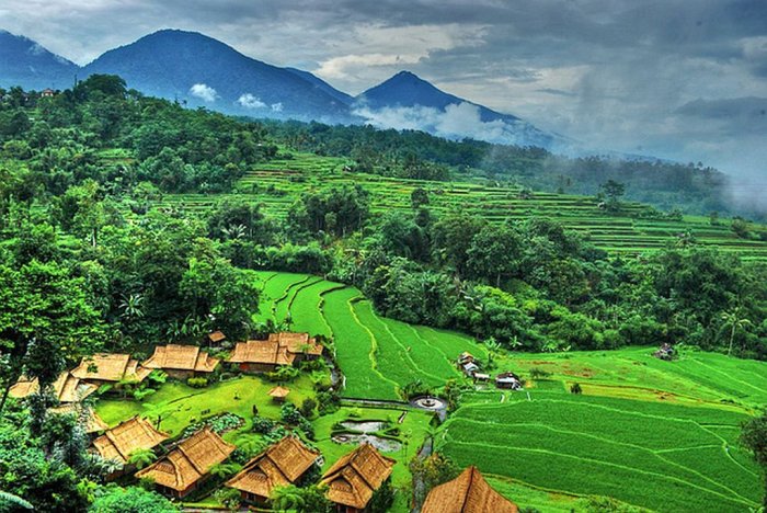 teks deskripsi keindahan alam indonesia terbaru