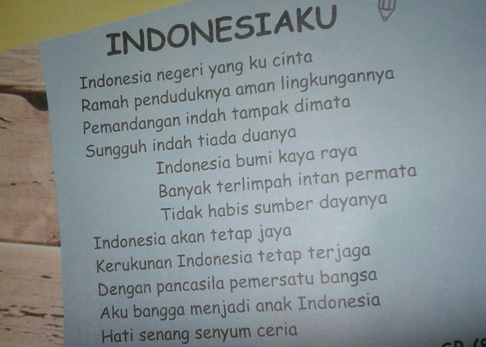 puisi aku anak indonesia terbaru