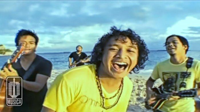 tema lagu laskar pelangi terbaru