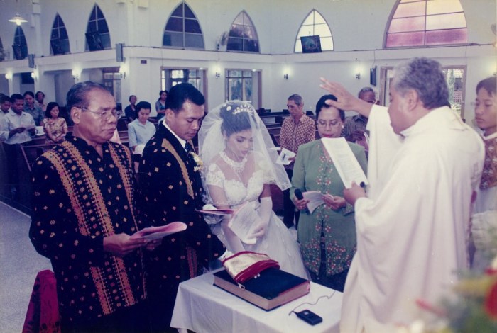 gereja ekaristi ibadah doa berdoa penutup katolisitas diri mempersiapkan menyambut membantu mengapa materi