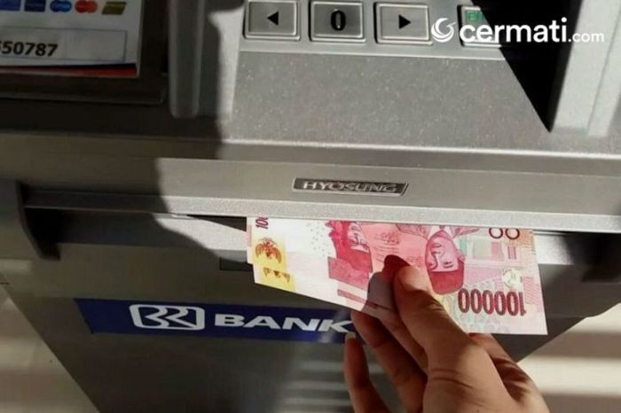 buatlah algoritma mengambil uang di atm