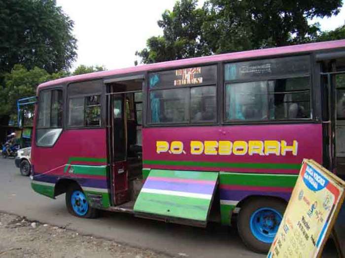 jadwal bus terminal depok