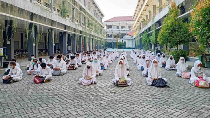 contoh kegiatan keagamaan di sekolah