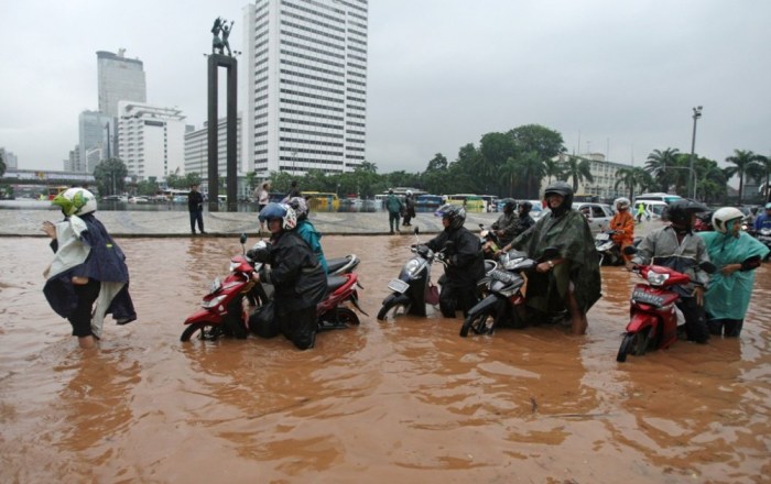 berita banjir bahasa inggris terbaru