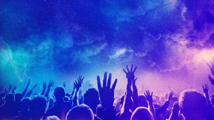 praise and worship artinya terbaru