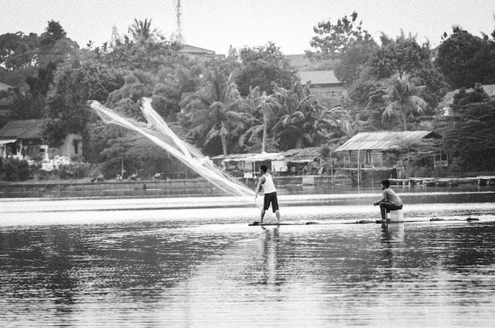 pelajar nelayan kewajiban lamalera petani hak