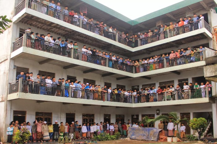 ciri khas pondok pesantren terbaru