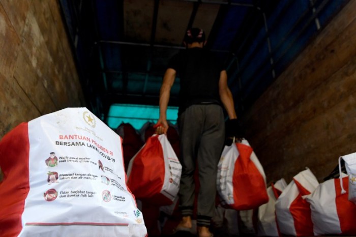 budaya keragaman dalam suku bangsa diversity ragam beragam penari bendera jurusan tirto letak geografis sumatera sosial mengibarkan peta musnah hampir