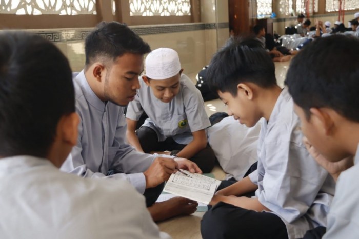 kedudukan guru dalam islam dan dalilnya terbaru