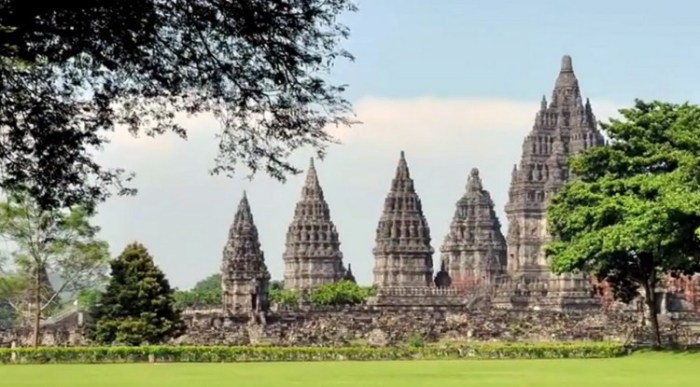 Candi makalah prambanan pariwisata teks wisata lankan sri deskripsi inggris bahasa borobudur rabiah