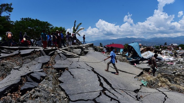 puisi tentang gempa bumi terbaru