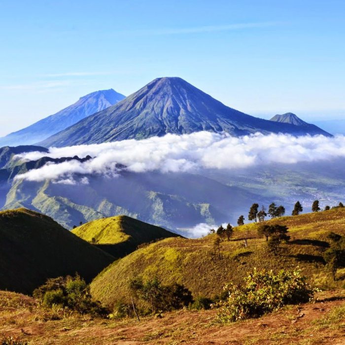 gunung merbabu tertinggi ketinggiannya berdasarkan pendakian selo terkenal aktif serumenarik wisata sindoro