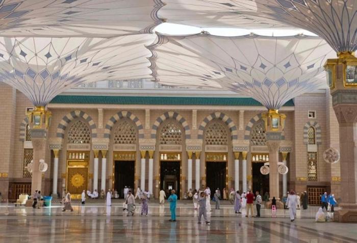 bagaimana perkembangan islam di madinah