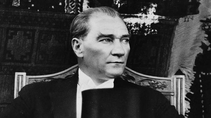 ataturk kemal mustafa iluminasi presiden turki mayatnya kematian bumi mati kisah diterima pemimpin firaun namrud tertakluk tetap maha allah kuasa