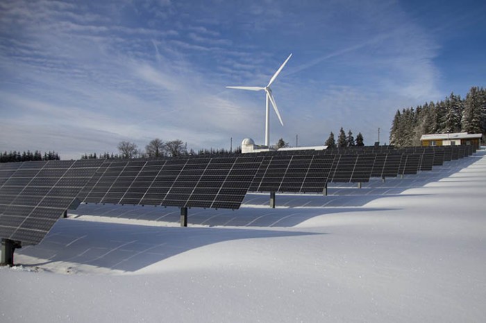 sel photovoltaic terbuat dari bahan