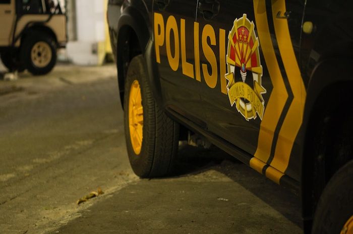 apa perbedaan brimob dan polisi