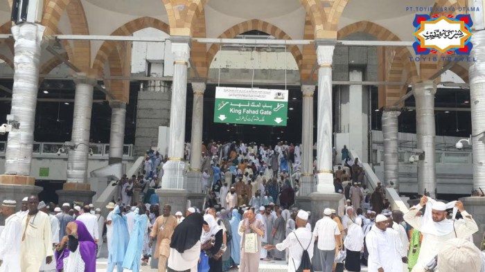 haram masjidil masuk doa pintu masjid umrah tetamu kaki sambil membaca mendahulukan kanan