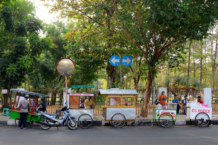 tenda pedagang pkl untuk lipat bazar dimanapun berjualan apapun rakha tenang kondisi