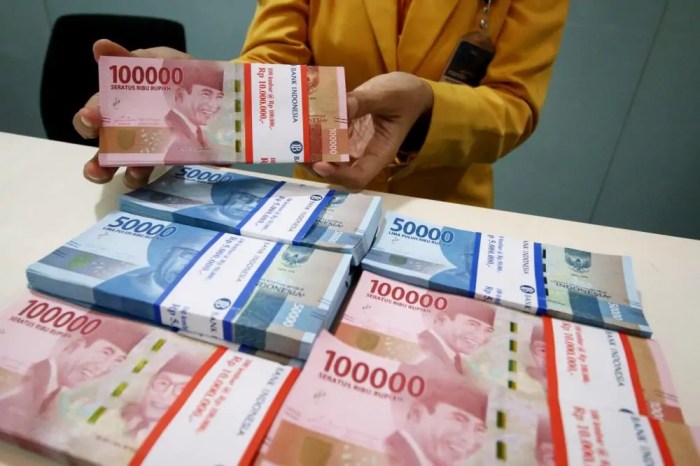 dolar rupiah uang mata bisnis satu tukar dollar nilai berapa terhadap maret wang hutang angkat kerusuhan rp14 asing dalam juta