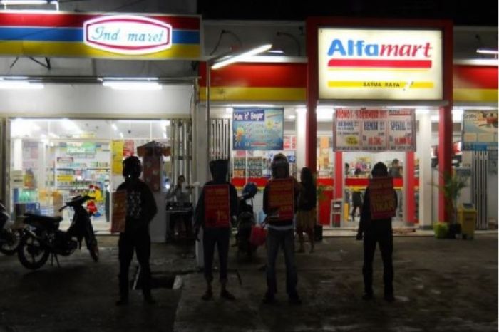 perbedaan alfamart dan indomaret terbaru