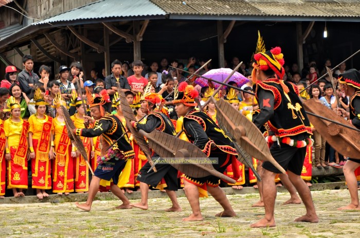 gambar tari dari kalimantan timur