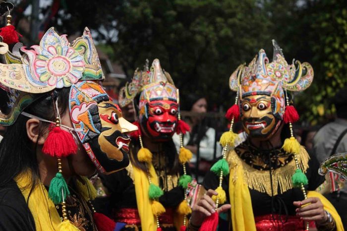 topeng tari malangan jawa timur tarian malang tradisional kompasiana luntur mulai sejarah provinsi kesenian penjelasannya beserta satu