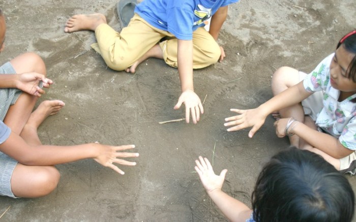 Permainan tradisional dalam bahasa inggris